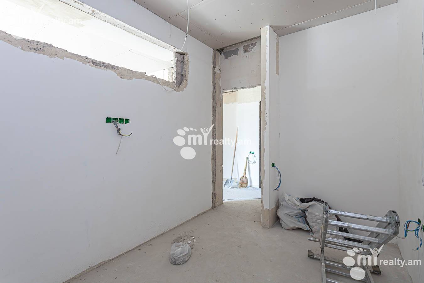 3 սենյականոց բնակարան  Ծարավ Աղբյուրի փող., Ավան Երևան, 152550