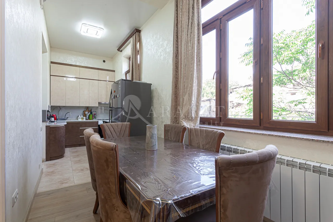 3 bedroom apartment for rent Paronyan St, Center Yerevan, 157955