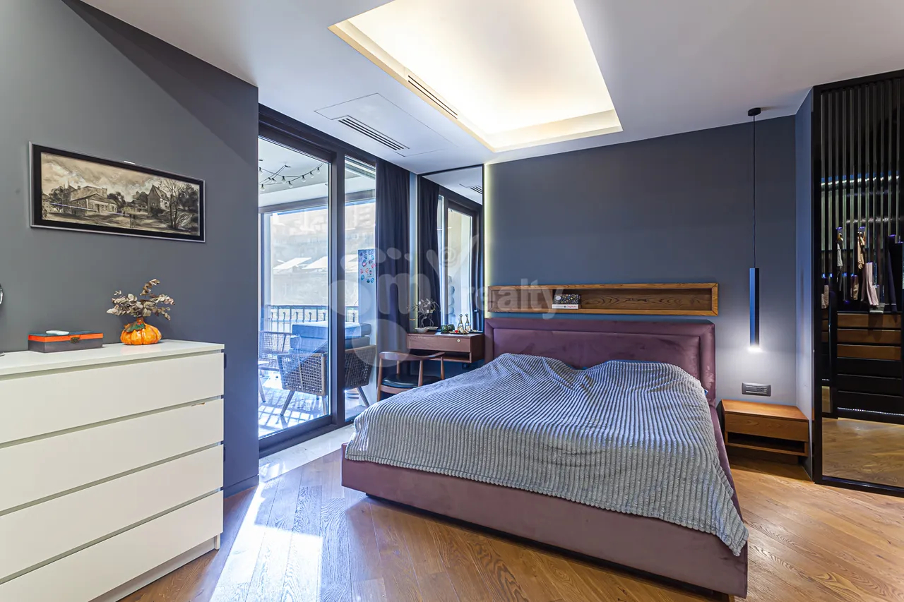 4 bedroom apartment for sale Buzand St, Center Yerevan, 160313