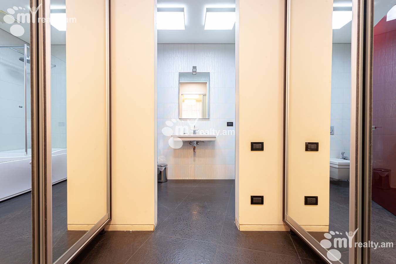 4 bedroom apartment for rent (خیابان نورترن (شمالی, مرکز شهر ایروان, 156949