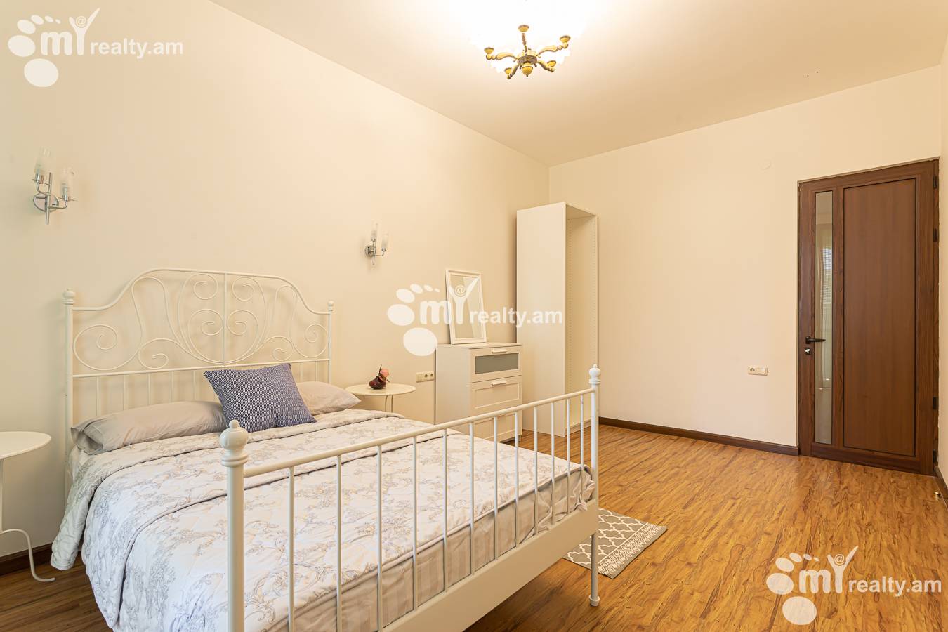 4 bedroom apartment for rent خیابان امیریان, مرکز شهر ایروان, 156946