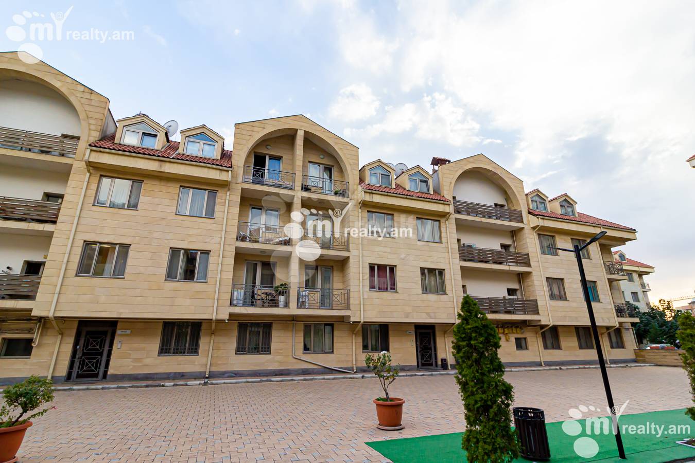 3 bedroom apartment for sale Antarayin St, Center Yerevan, 153227