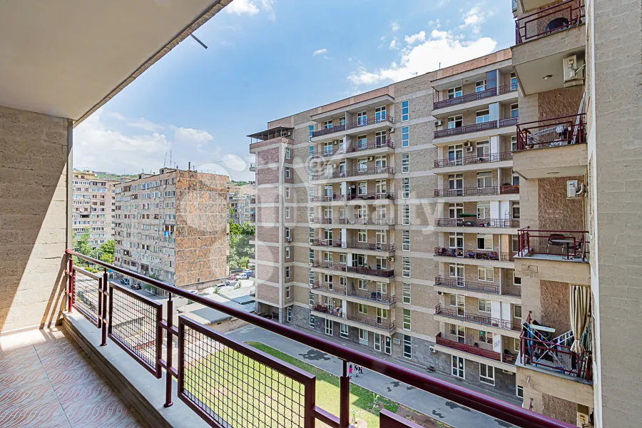 3 սենյականոց բնակարան վարձով Ռոստոմի փող, Կենտրոն Երևան, 159425