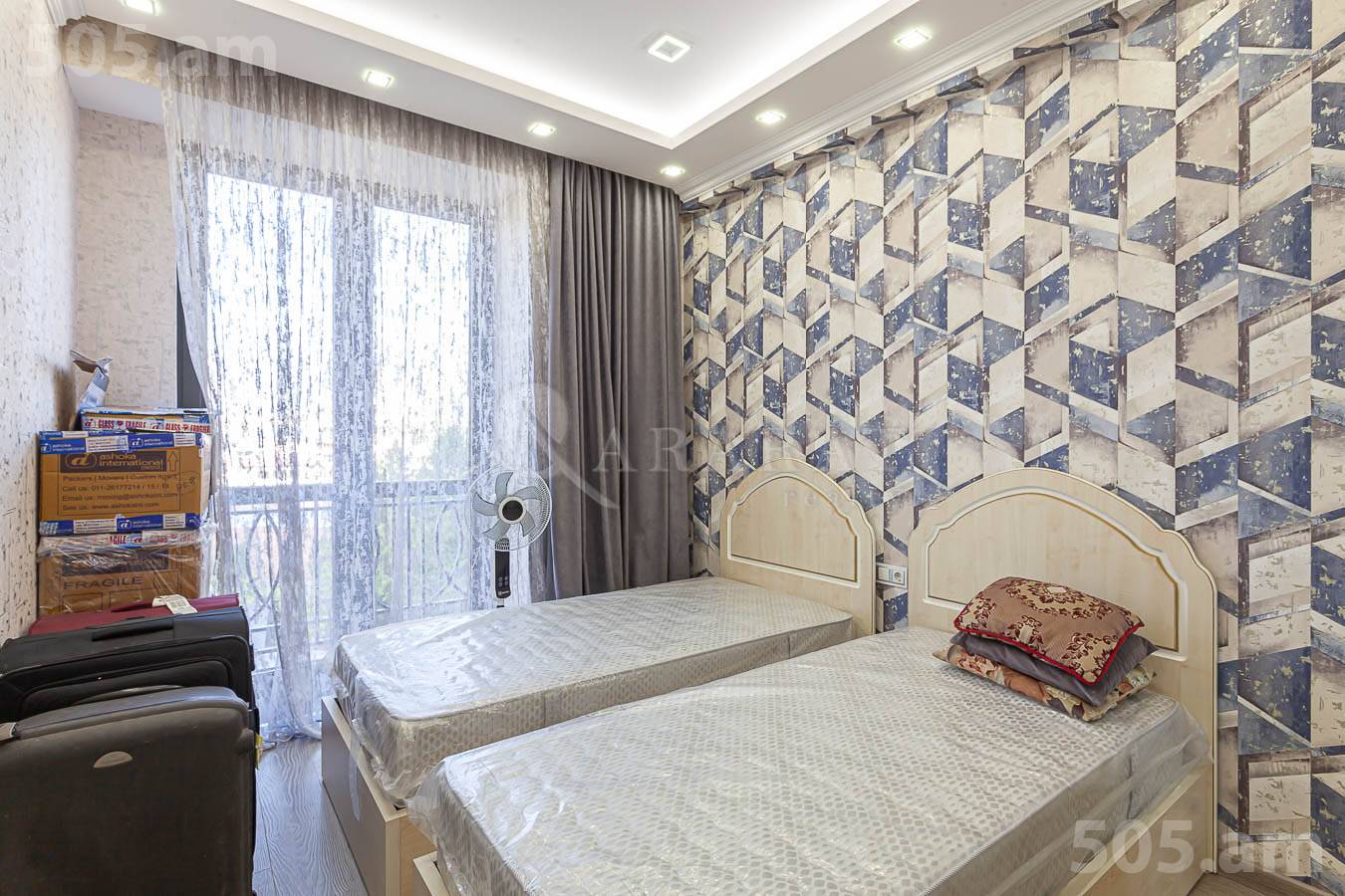 Купить 5 комнатную квартиру Сасна Црер ул., Давташен Ереван, 154845