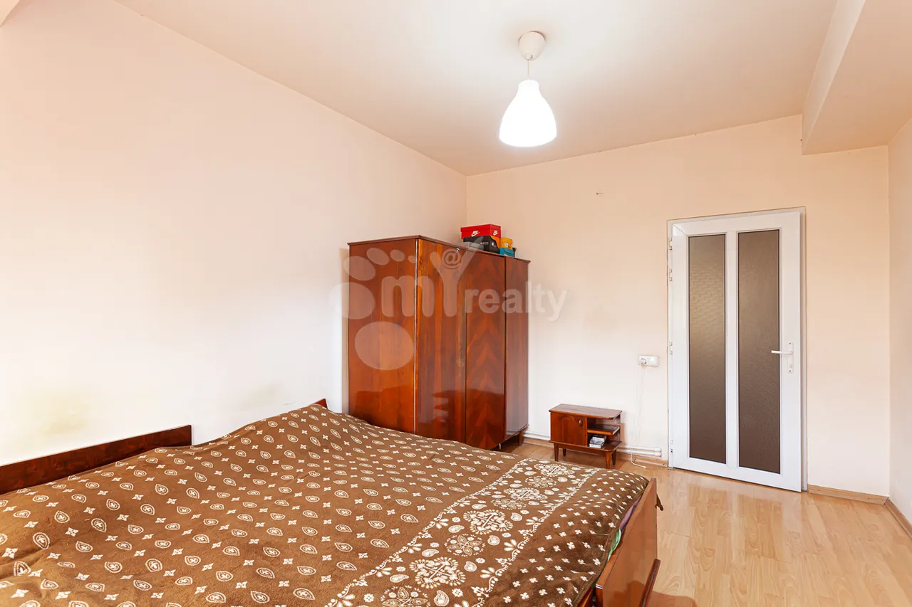 2 bedroom apartment for sale Vratsyan St, Center Yerevan, 161741