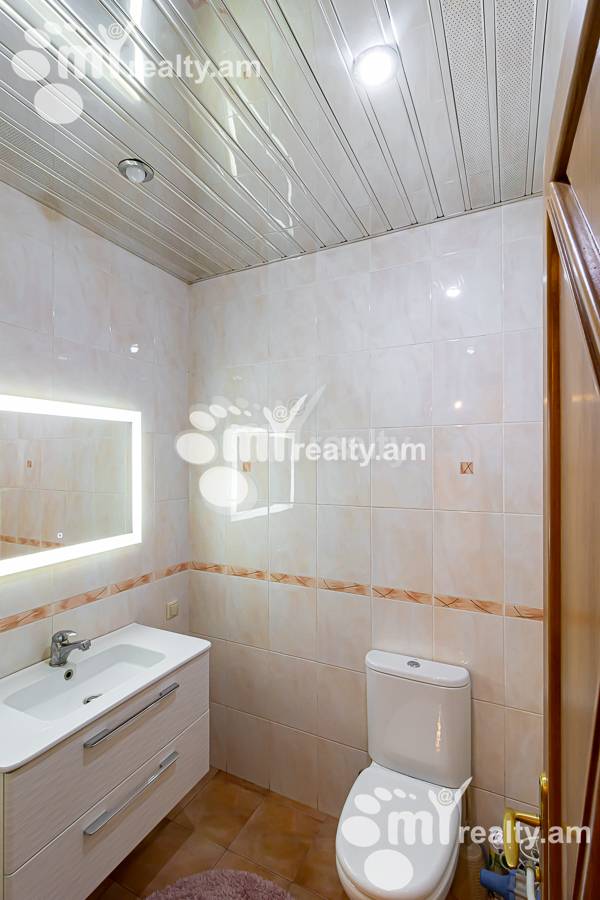 4 սենյականոց բնակարան  Գլինկայի փող, Կենտրոն Երևան, 154197