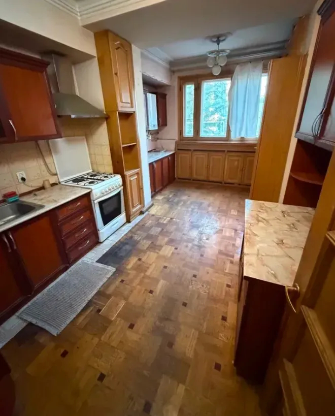 4 bedroom apartment for sale Baghramyan Ave (Kentron), Center Yerevan, 161086
