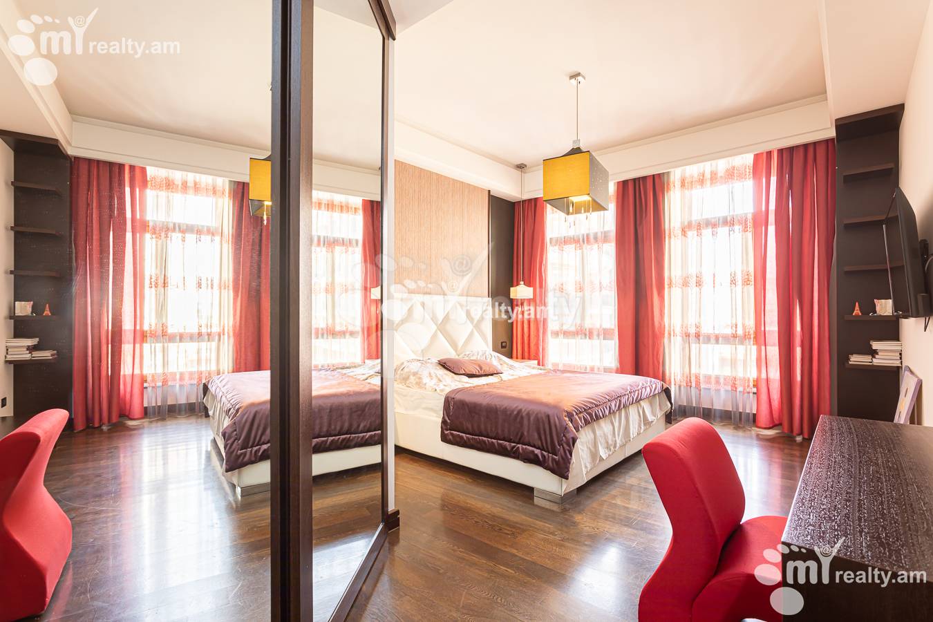 4 bedroom apartment for sale Northern(Hyusisayin)  Ave, Center Yerevan, 156120