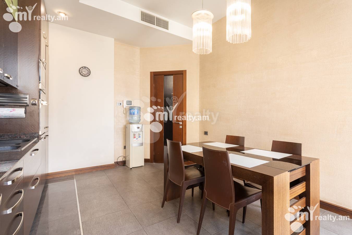 4 bedroom apartment for sale Northern(Hyusisayin)  Ave, Center Yerevan, 156120
