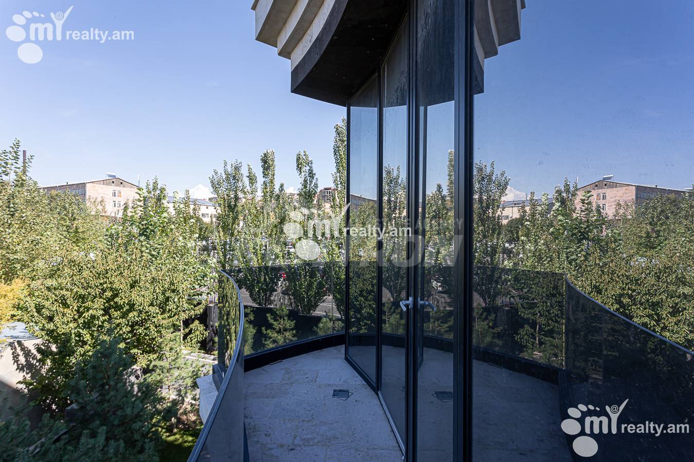 2 սենյականոց բնակարան  Գ. Հովսեփյան փող, Նորք-Մարաշ Երևան, 156820