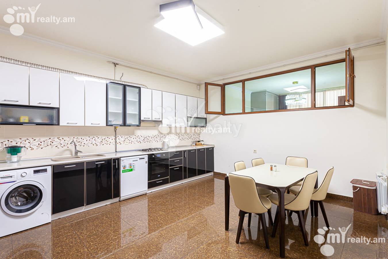 Купить 4 комнатную квартиру Саят-Нова пр, Центр Ереван, 149056