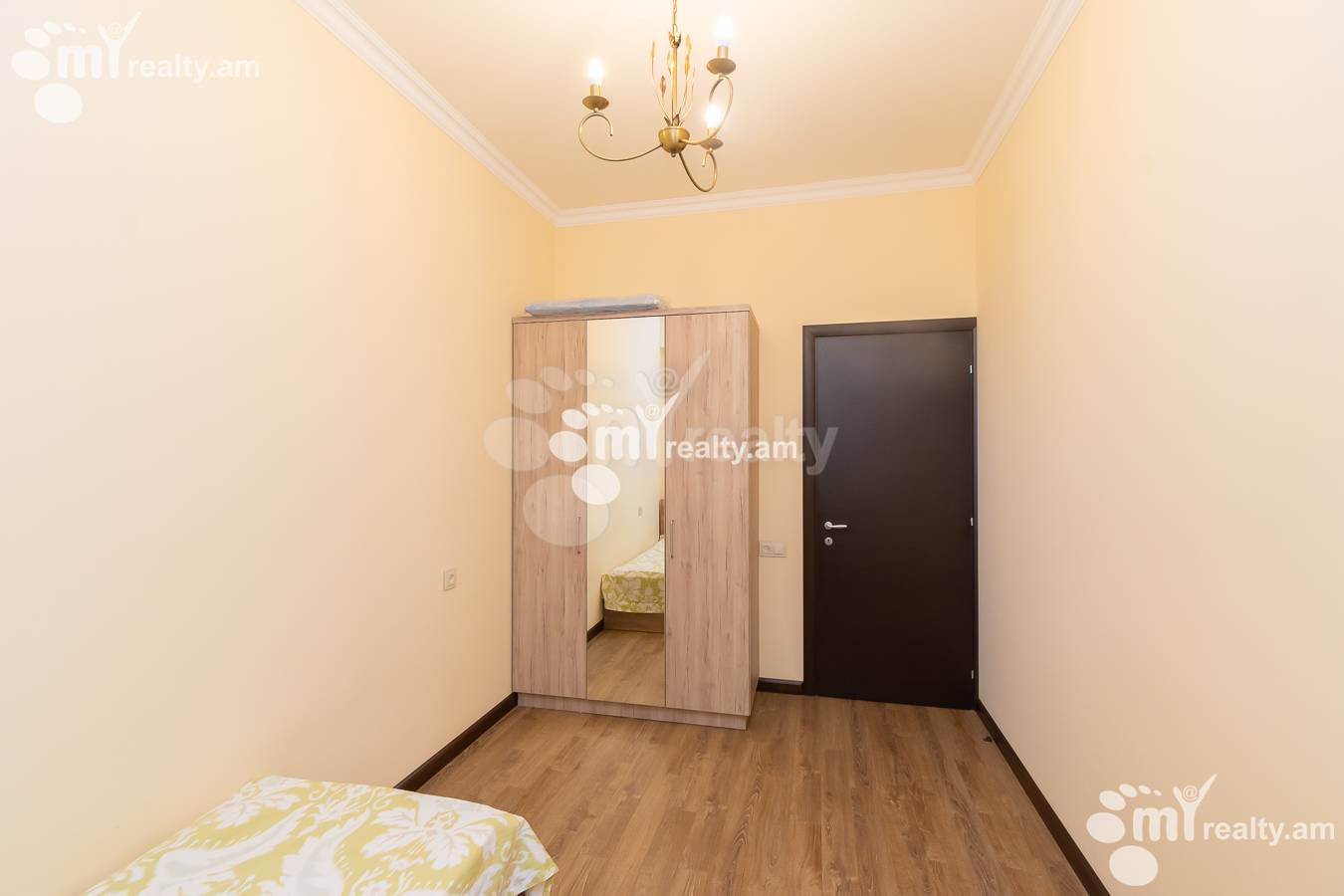 4 bedroom apartment for sale خیابان کومیتاس, عربگیر ایروان, 140580