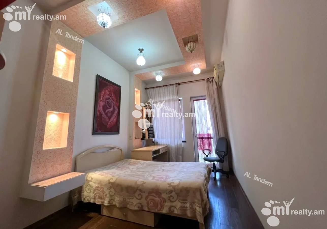 3 bedroom apartment for rent Moskovyan St, Center Yerevan, 152645