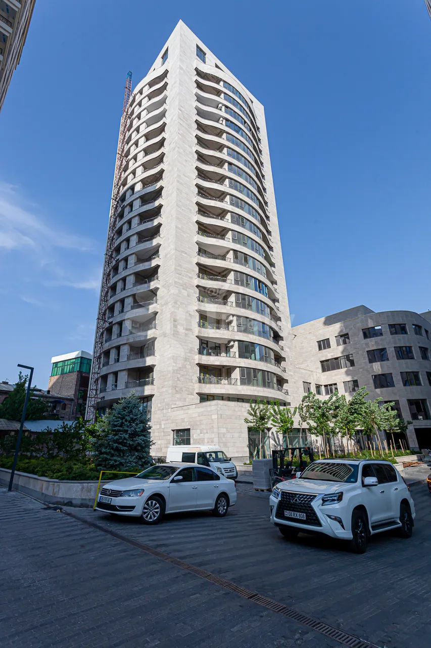 4 bedroom apartment for sale خیابان آرشاکونیاک, مرکز شهر ایروان, 161556