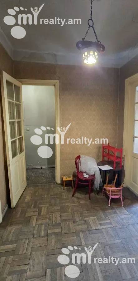 2 սենյականոց բնակարան  Ամիրյան փող, Կենտրոն Երևան, 160523