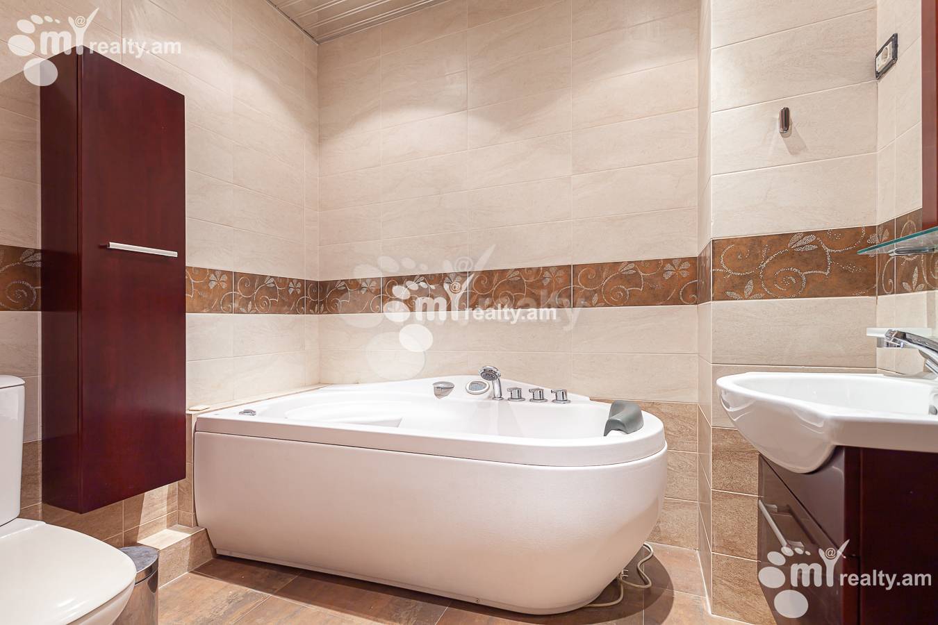 Снять 4 комнатную квартиру Северный пр, Центр Ереван, 149051