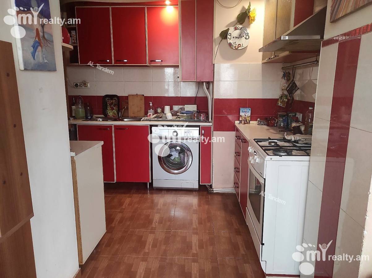 Купить 4 комнатную квартиру Г.Кочар ул, Арабкир Ереван, 125122