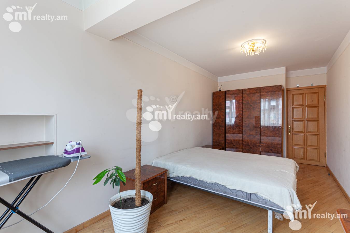 5 bedroom apartment for rent Hr.Kochar St, Arabkir Yerevan, 149005