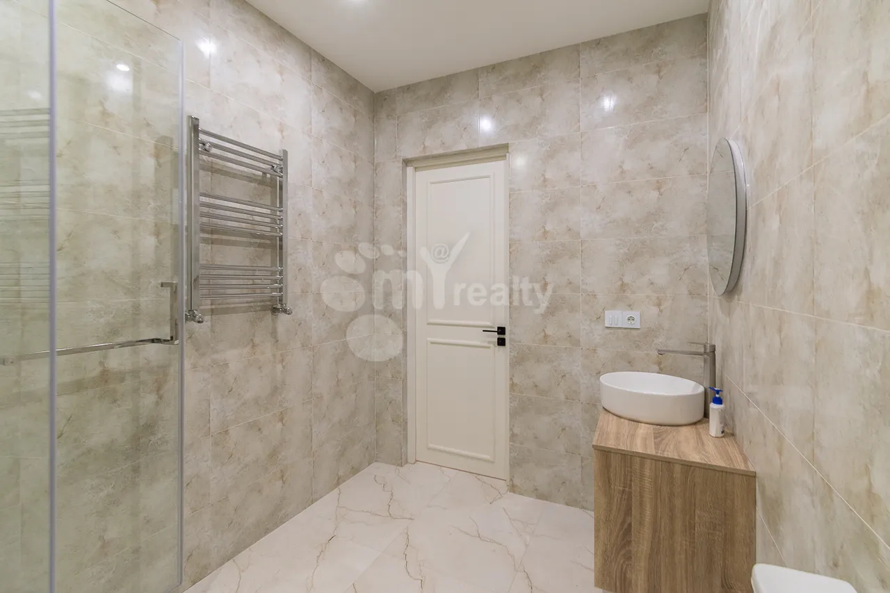 2 bedroom apartment for rent خیابان آنتارایین, مرکز شهر ایروان, 158749