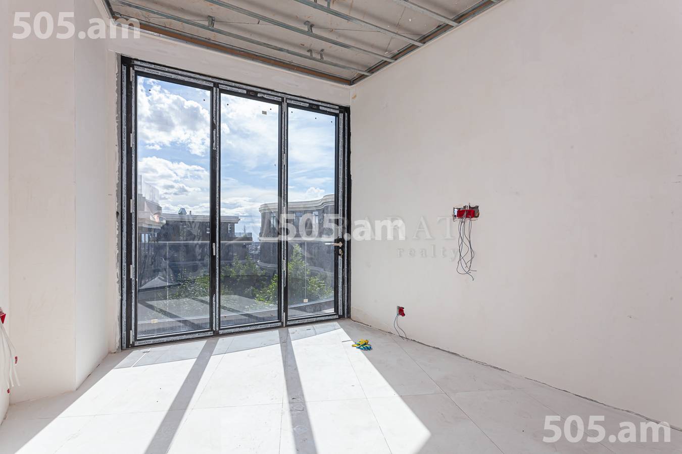 3 սենյականոց բնակարան  Գ. Հովսեփյան փող, Նորք-Մարաշ Երևան, 155577