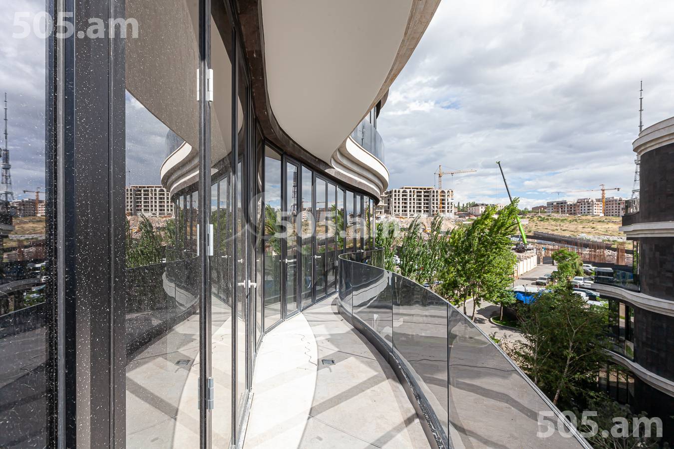 3 սենյականոց բնակարան  Գ. Հովսեփյան փող, Նորք-Մարաշ Երևան, 155577