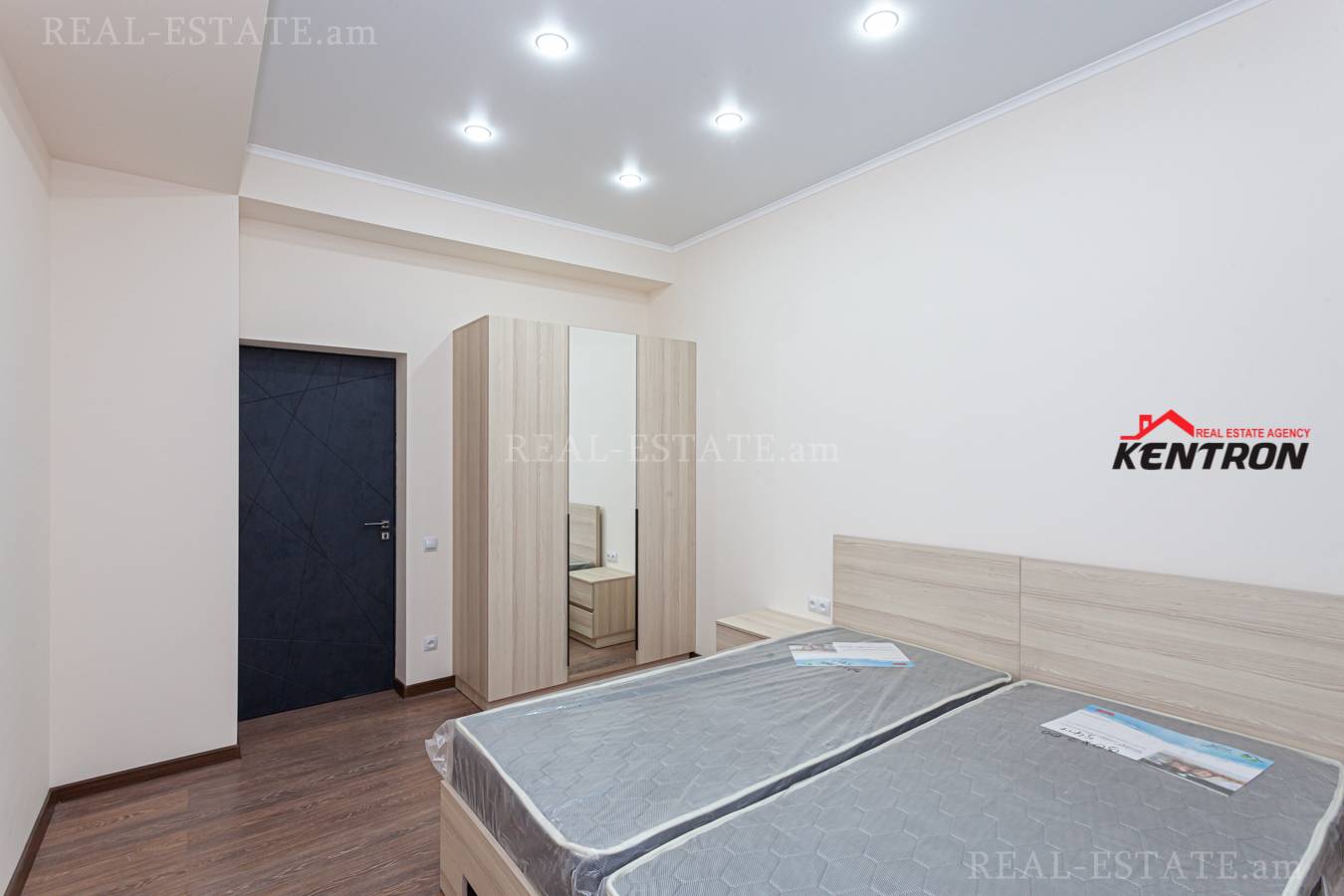 3 սենյականոց բնակարան  Գ. Հովսեփյան փող, Նորք-Մարաշ Երևան, 131969