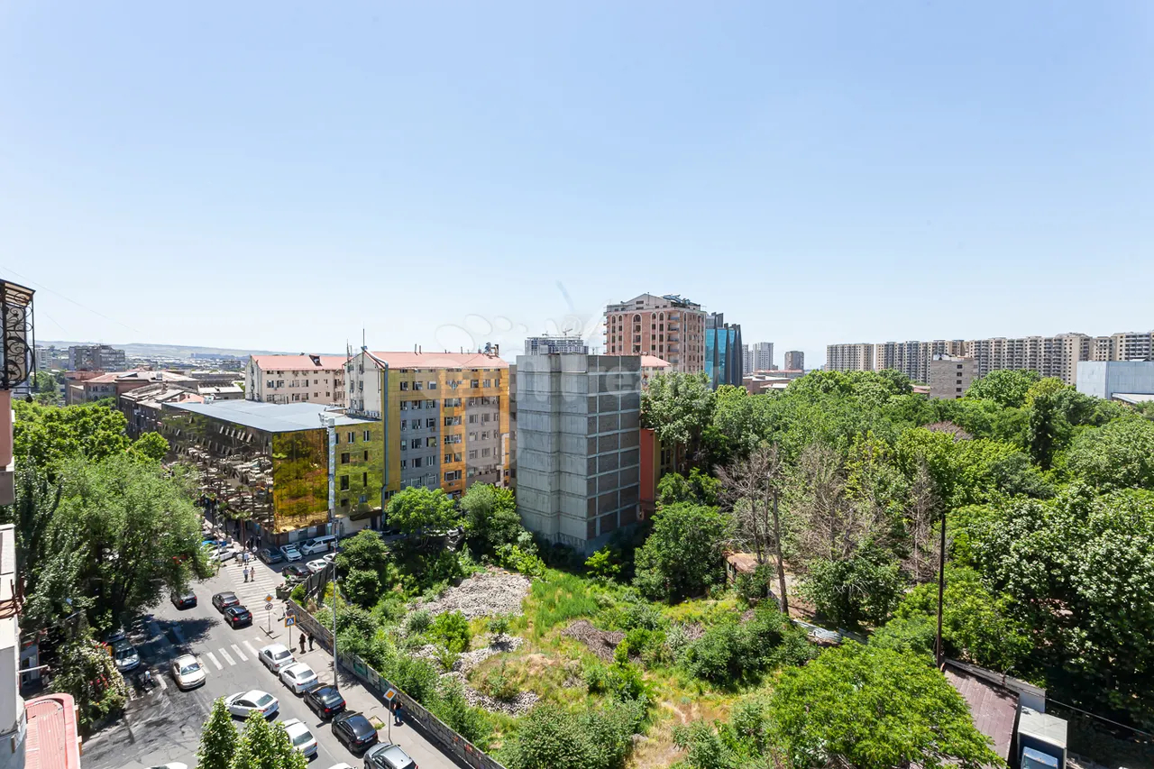 Купить 2 комнатную квартиру М.Хоренаци ул, Центр Ереван, 159945