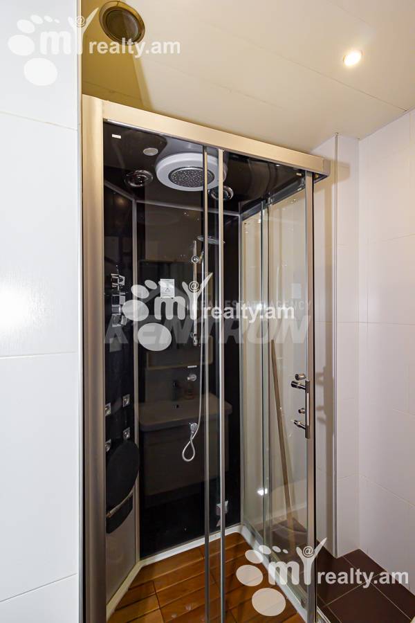 4 bedroom apartment for rent خیابان آنتارایین, مرکز شهر ایروان, 153236