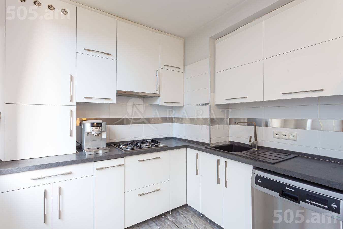 4 bedroom apartment for sale Mamikoniants St, Arabkir Yerevan, 151590