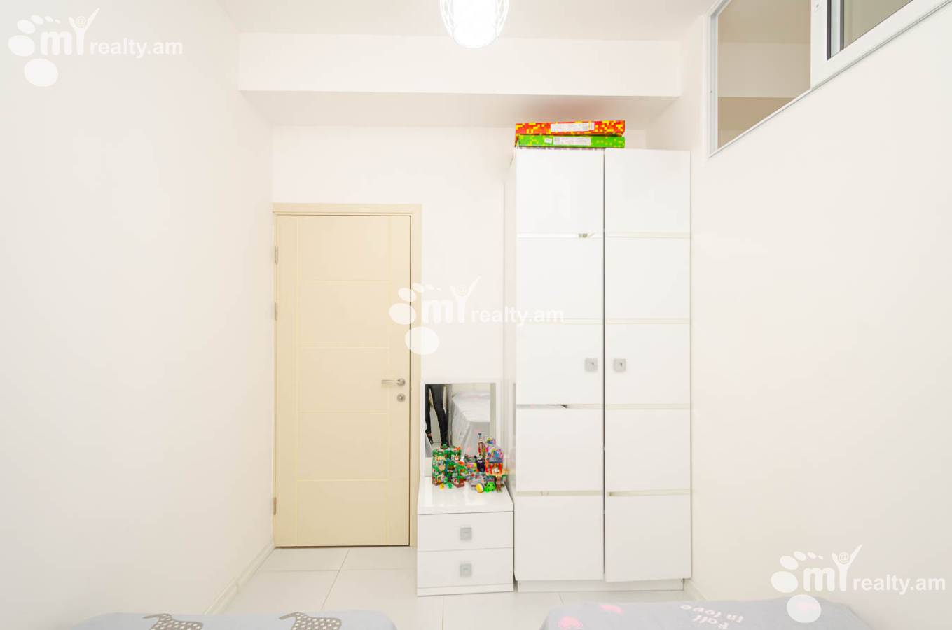 Купить 3 комнатную квартиру Арабкир 27ый ул, Арабкир Ереван, 152408