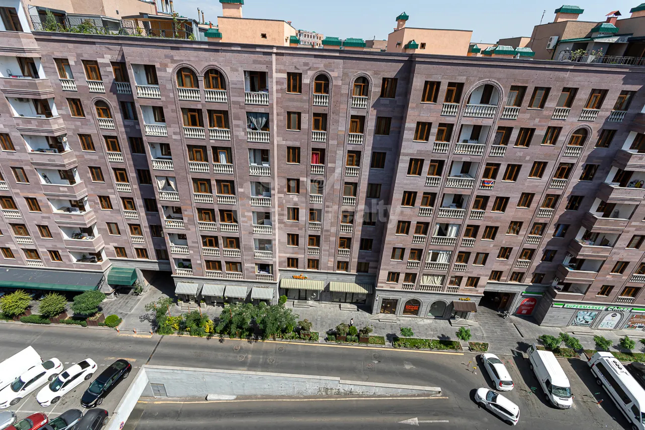 4 bedroom apartment for sale خیابان آدونس, عربگیر ایروان, 159646