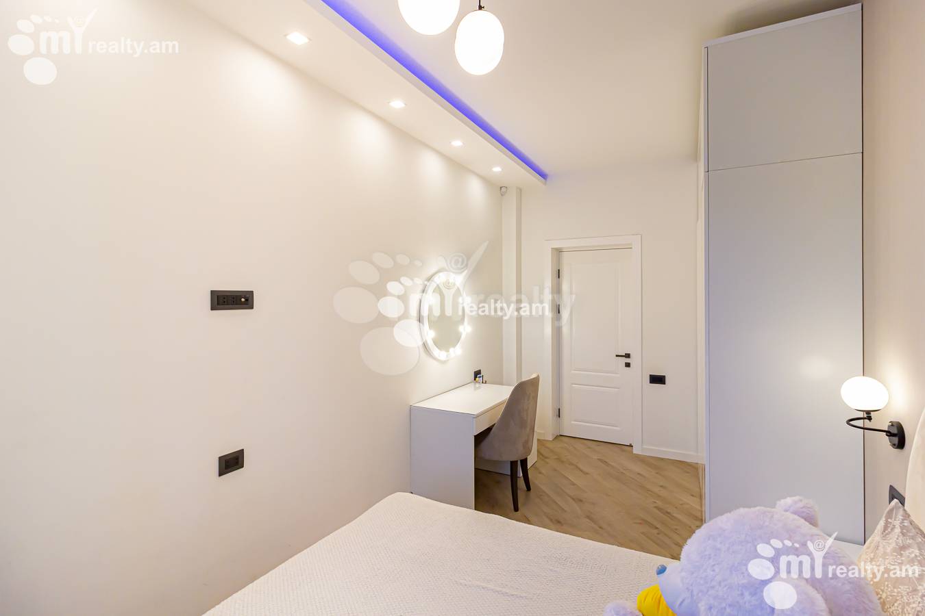 5 սենյականոց բնակարան  Վ.Փափազյան փող, Արաբկիր Երևան, 151630