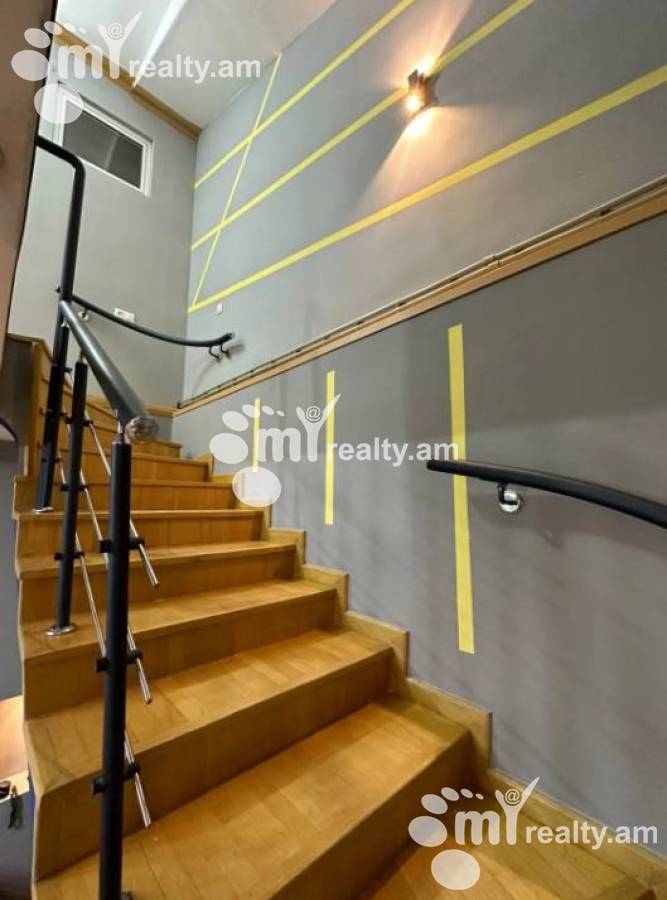 4 սենյականոց բնակարան  Հանրապետության փող, Կենտրոն Երևան, 132509