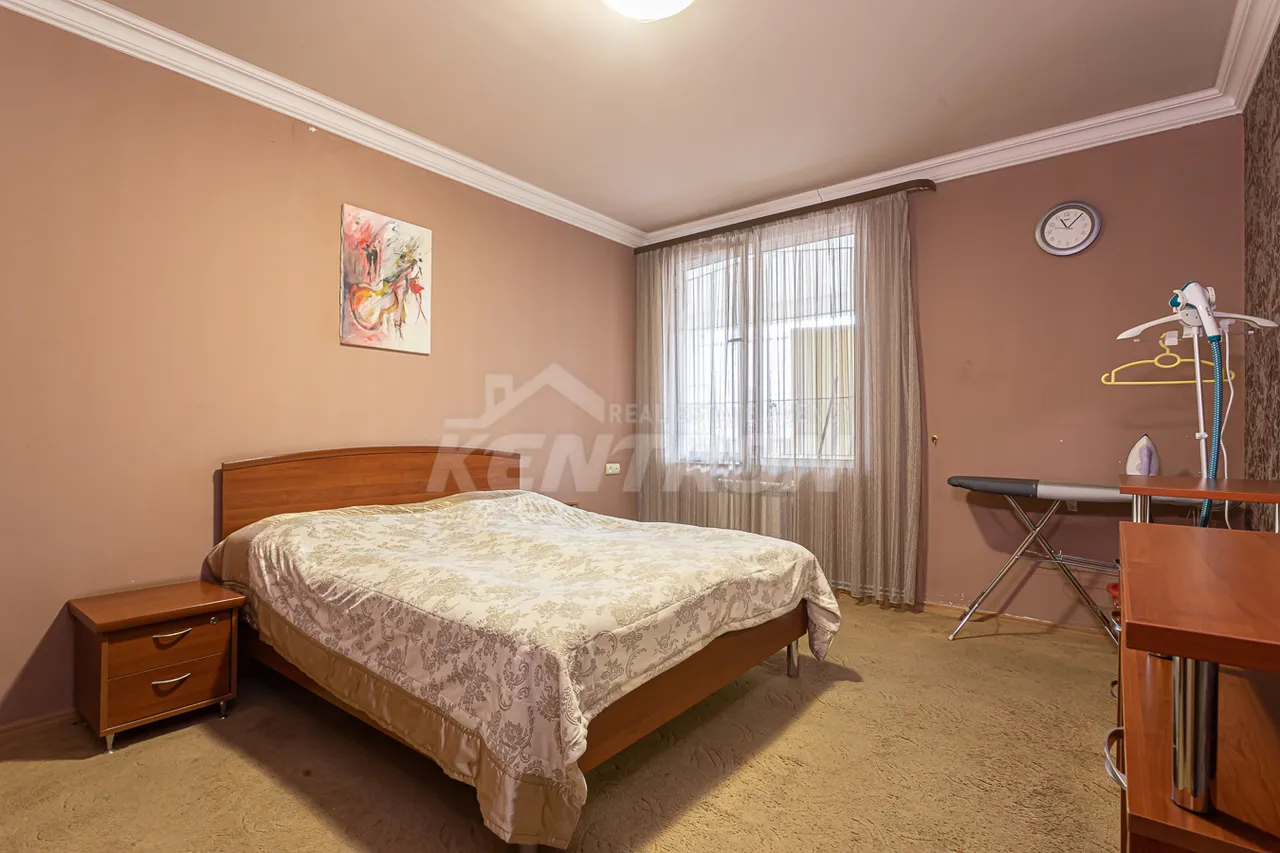 5 bedroom apartment for sale Hr.Kochar St, Arabkir Yerevan, 158247