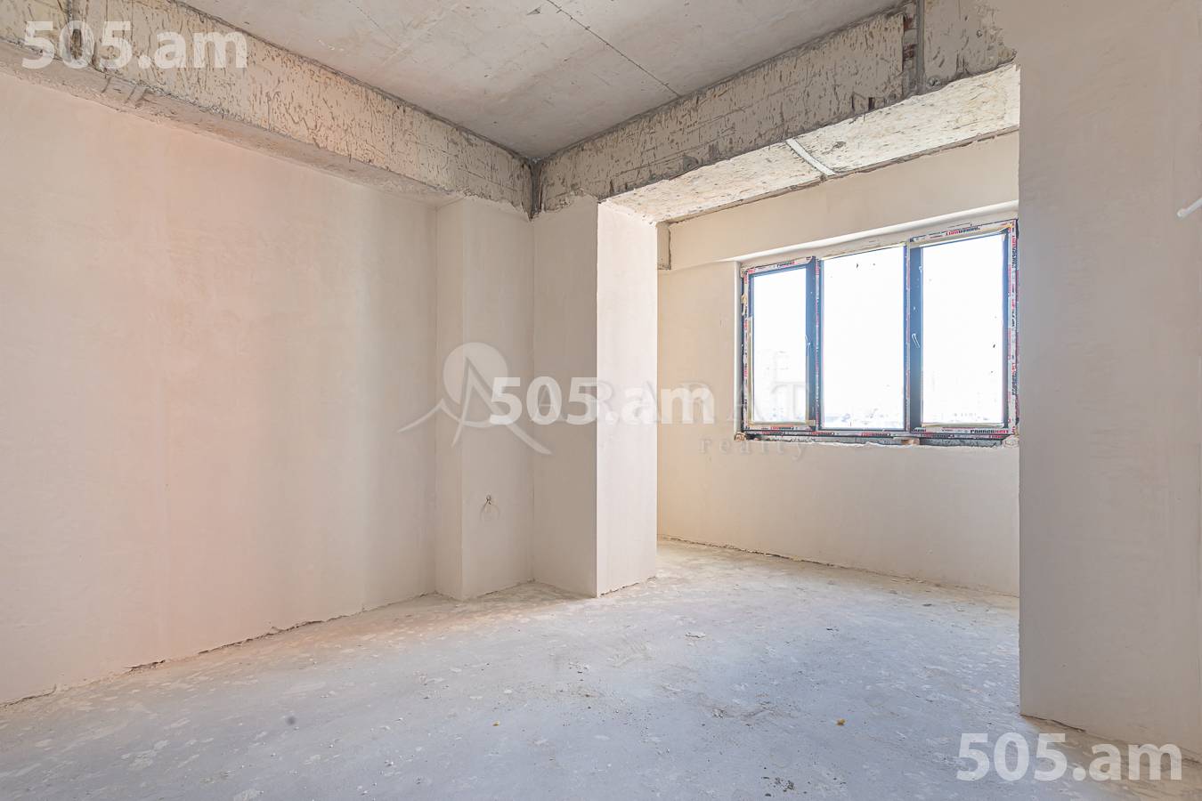 4 սենյականոց բնակարան  Էմինեսկու փող, Քանաքեռ-Զեյթուն Երևան, 157068