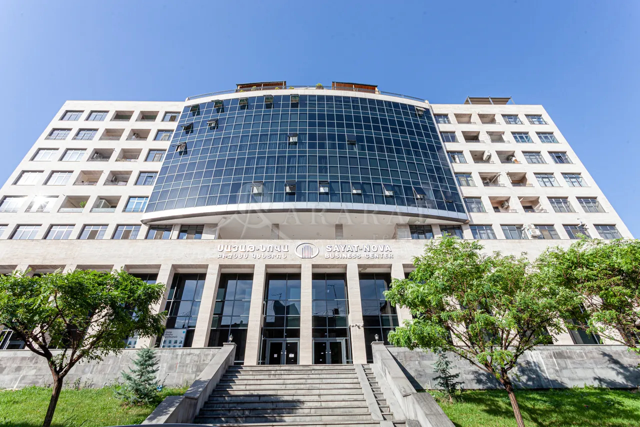 4 bedroom apartment for sale Nalbandyan St, Center Yerevan, 157673