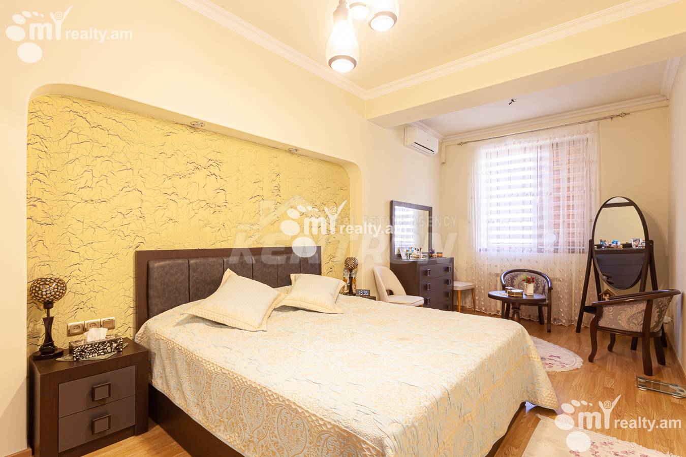 4 bedroom apartment for sale Antarayin St, Center Yerevan, 156021
