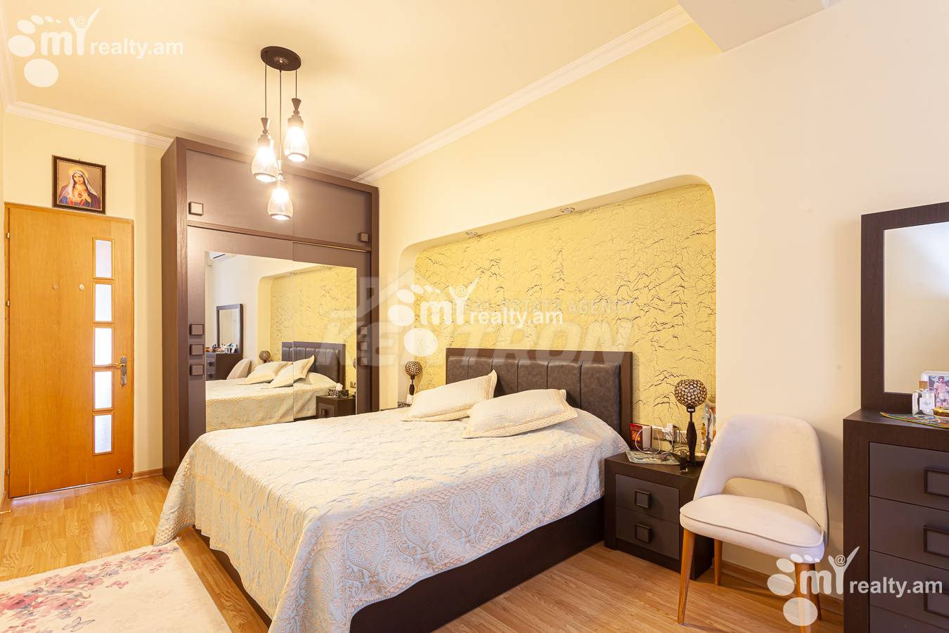 4 bedroom apartment for sale Antarayin St, Center Yerevan, 156021