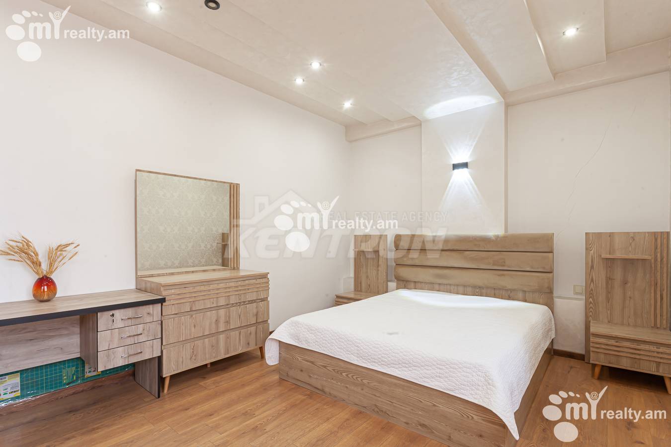 3 bedroom apartment for rent خیابان سارمِن, مرکز شهر ایروان, 156075