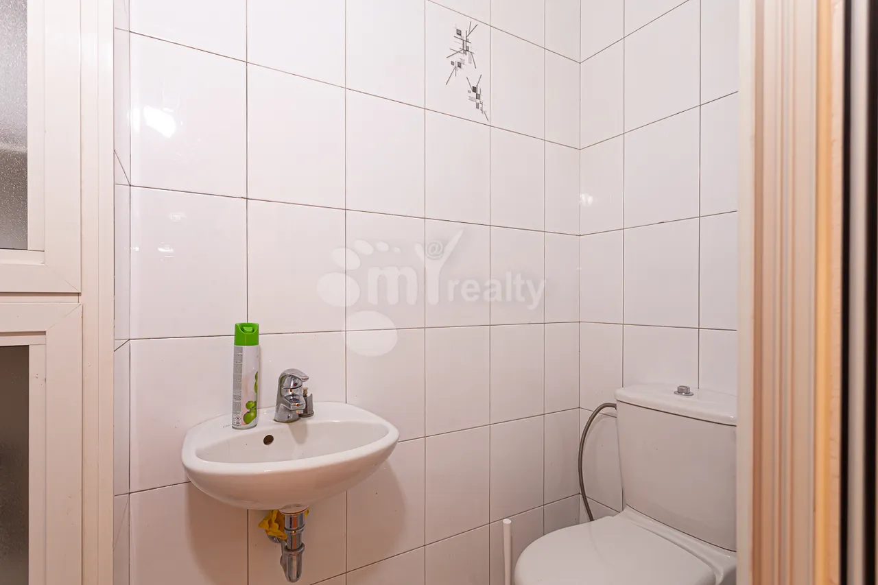 4 bedroom apartment for sale Khanjyan St, Center Yerevan, 160377
