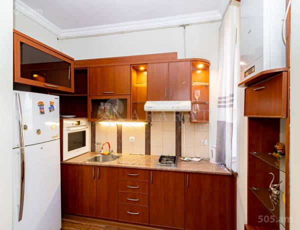 2-senyakanoc-bnakaran-vacharq-Yerevan-Center