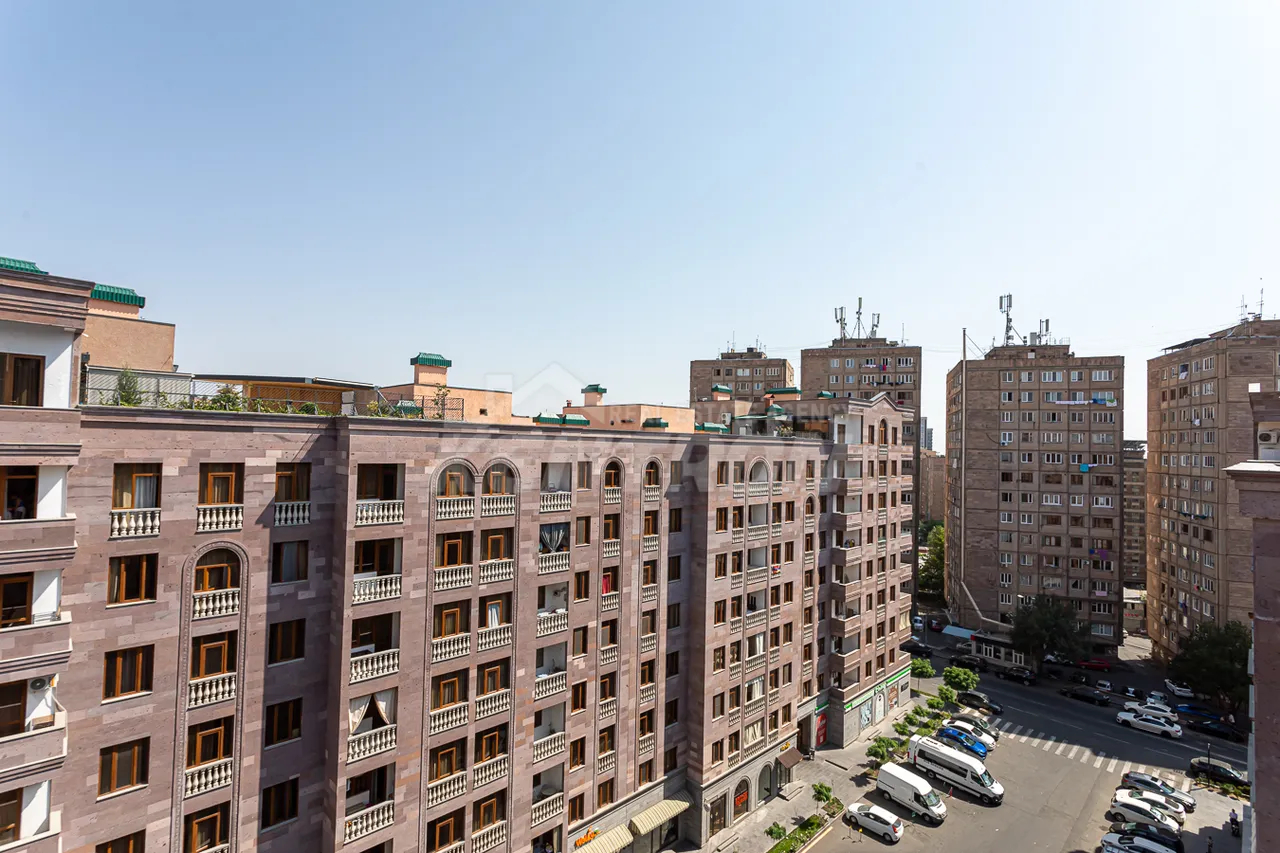 4 bedroom apartment for sale خیابان آدونس, عربگیر ایروان, 159644