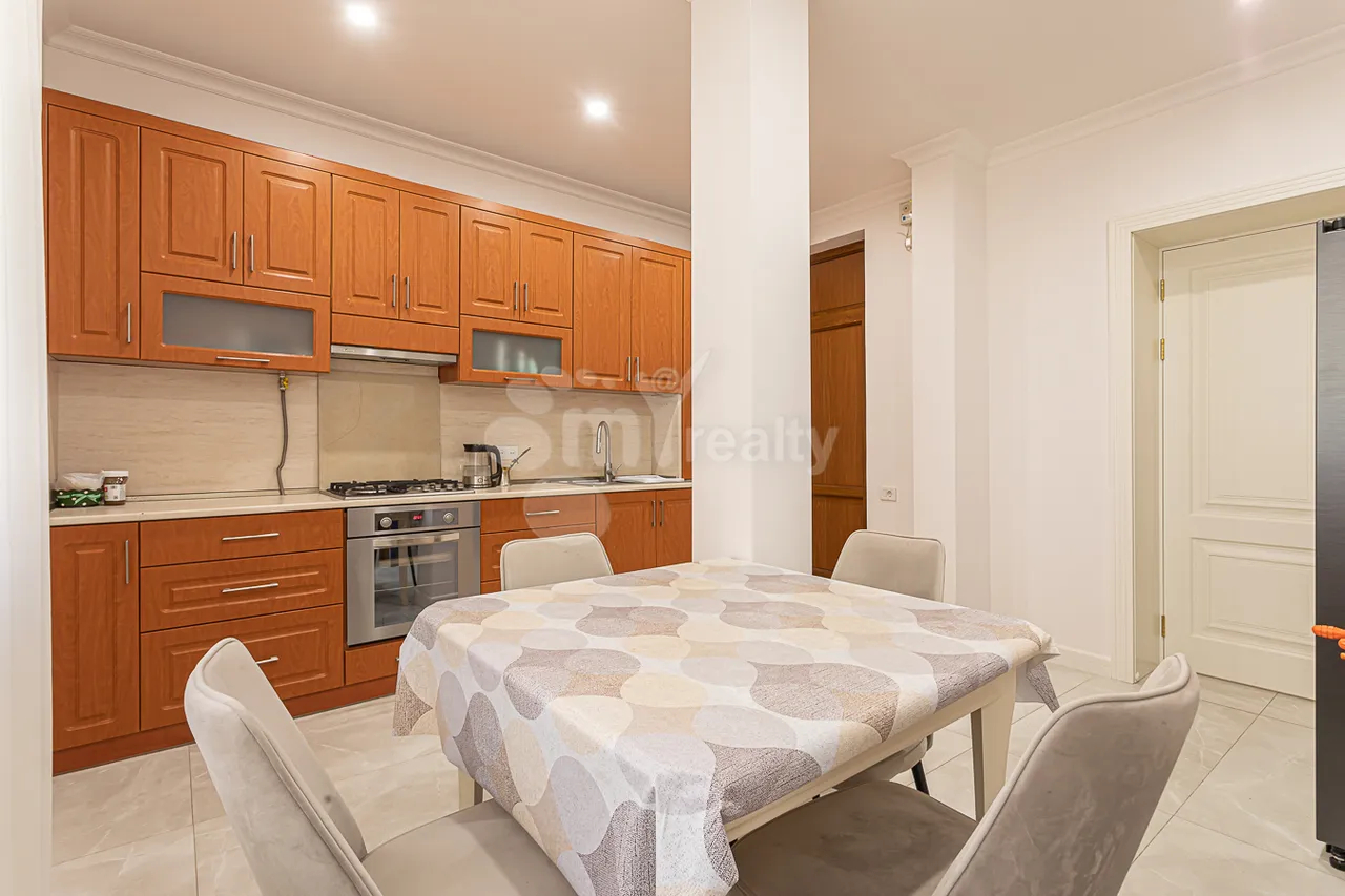 3 bedroom apartment for sale Saryan St, Center Yerevan, 157564