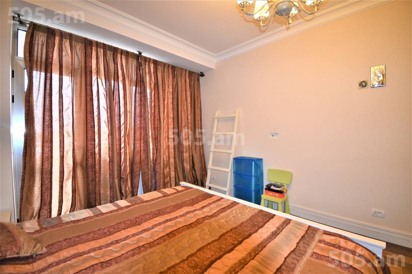 Купить 4 комнатную квартиру Цицернакаберд шоссе, Центр Ереван, 119472