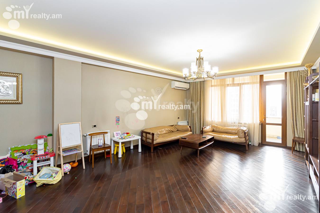 3 bedroom apartment for sale Aram St, Center Yerevan, 155508