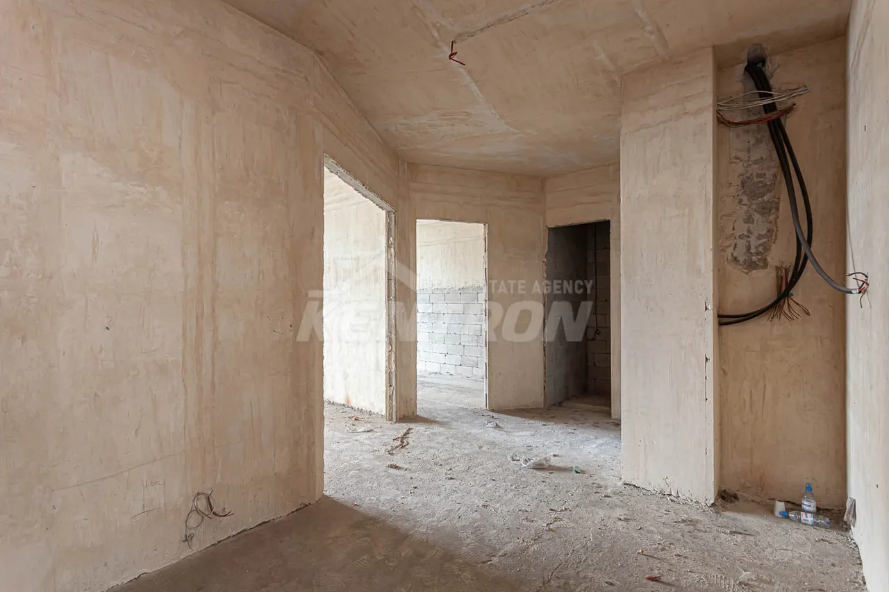 3 սենյականոց բնակարան  Ռոստոմի փող, Կենտրոն Երևան, 157234