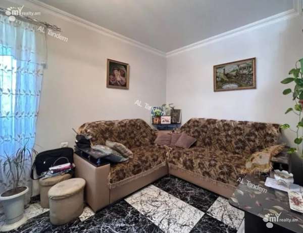 kupit-kvartiru/4-komnatnaya/Hr.Kochar+St/Arabkir/Yerevan