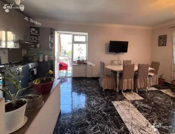 bnakaran/4-senyakanoc/Hr.Kochar+St/Arabkir/Yerevan