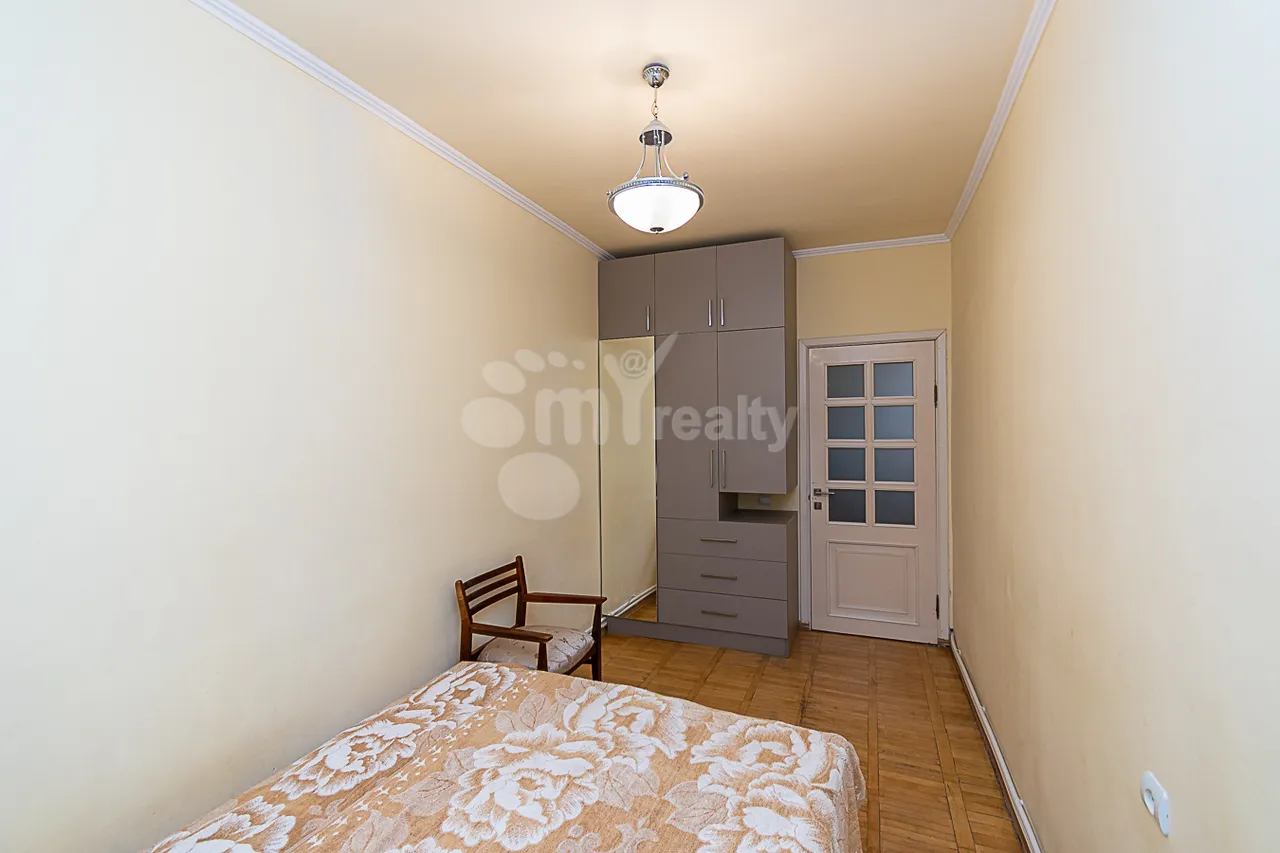 4 bedroom apartment for sale K. Ulnetsi St, Kanaqer-Zeytun Yerevan, 161750