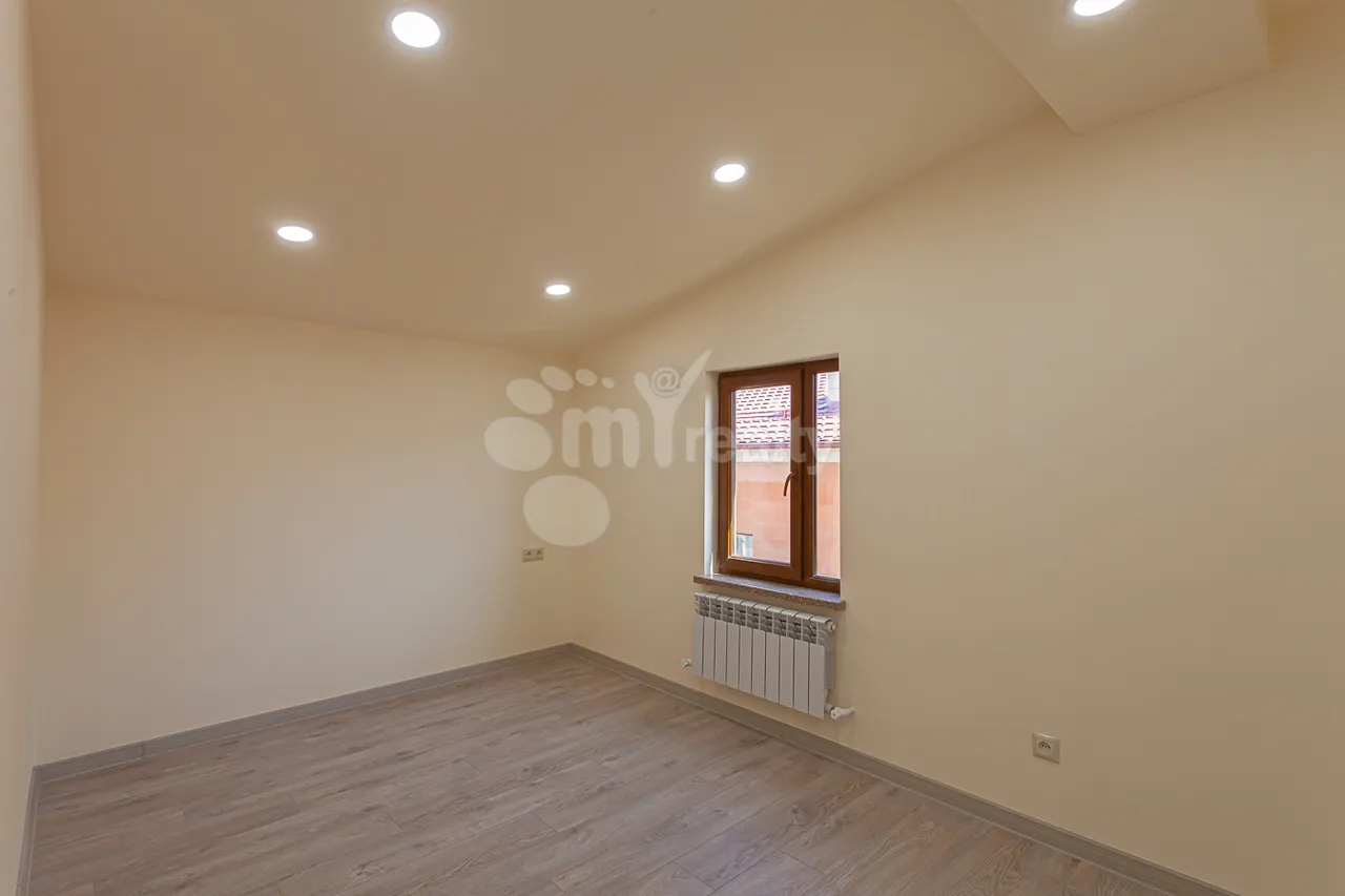 4 bedroom apartment for sale Moldovakan St, Nor Norque Yerevan, 160231